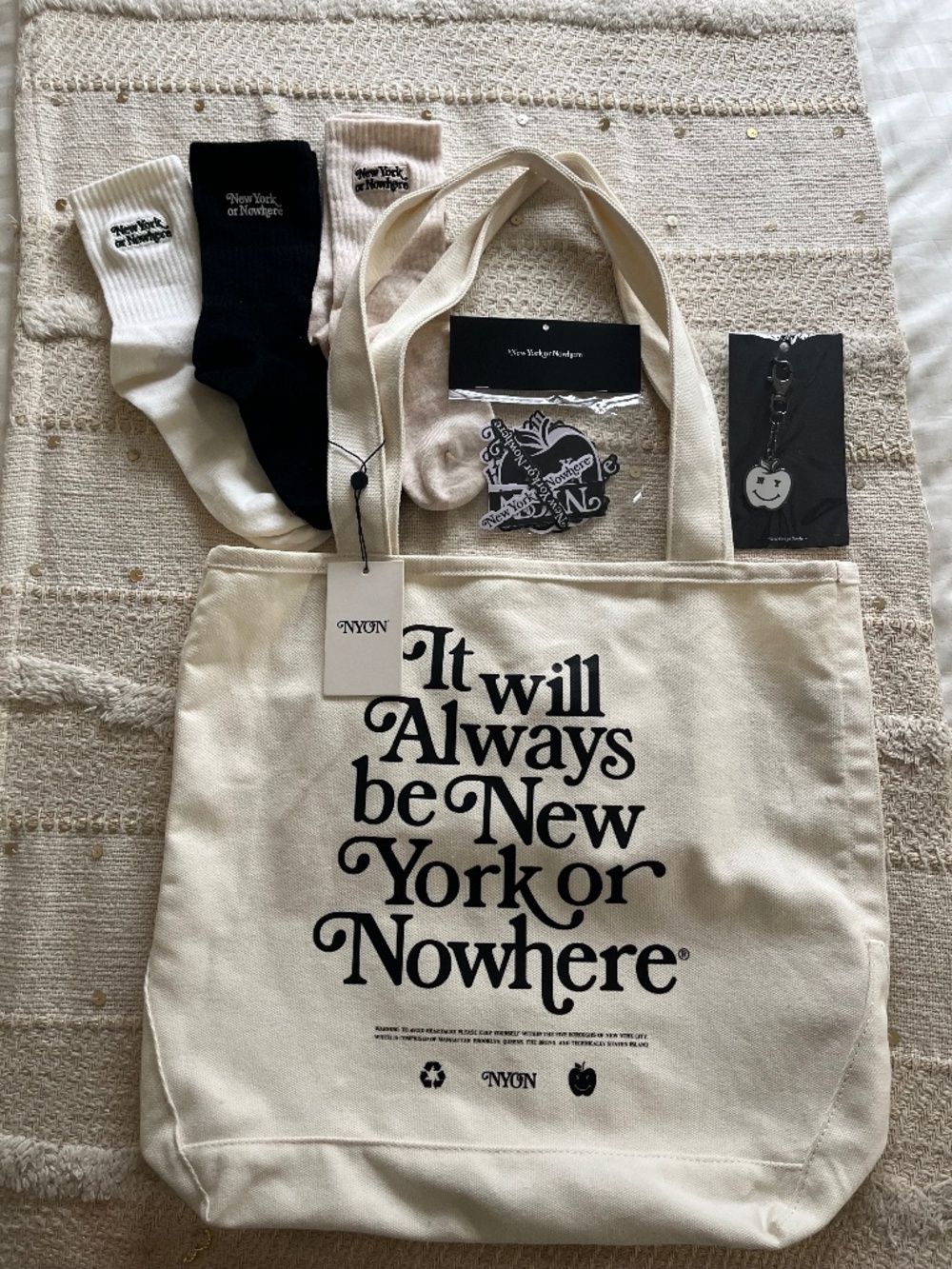 NYON Always Tote Bag & Extras